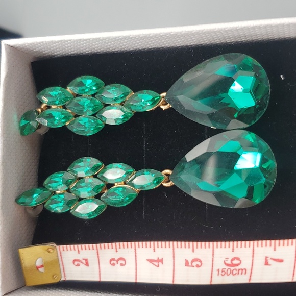 Emerald Green Rhinestone Drop Earrings - Picture 4 of 4